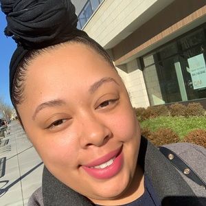 Meet your Posher, Jessica